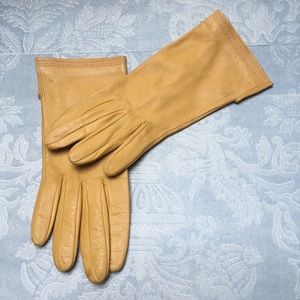 Vintage yellow lambskin silk lined gloves